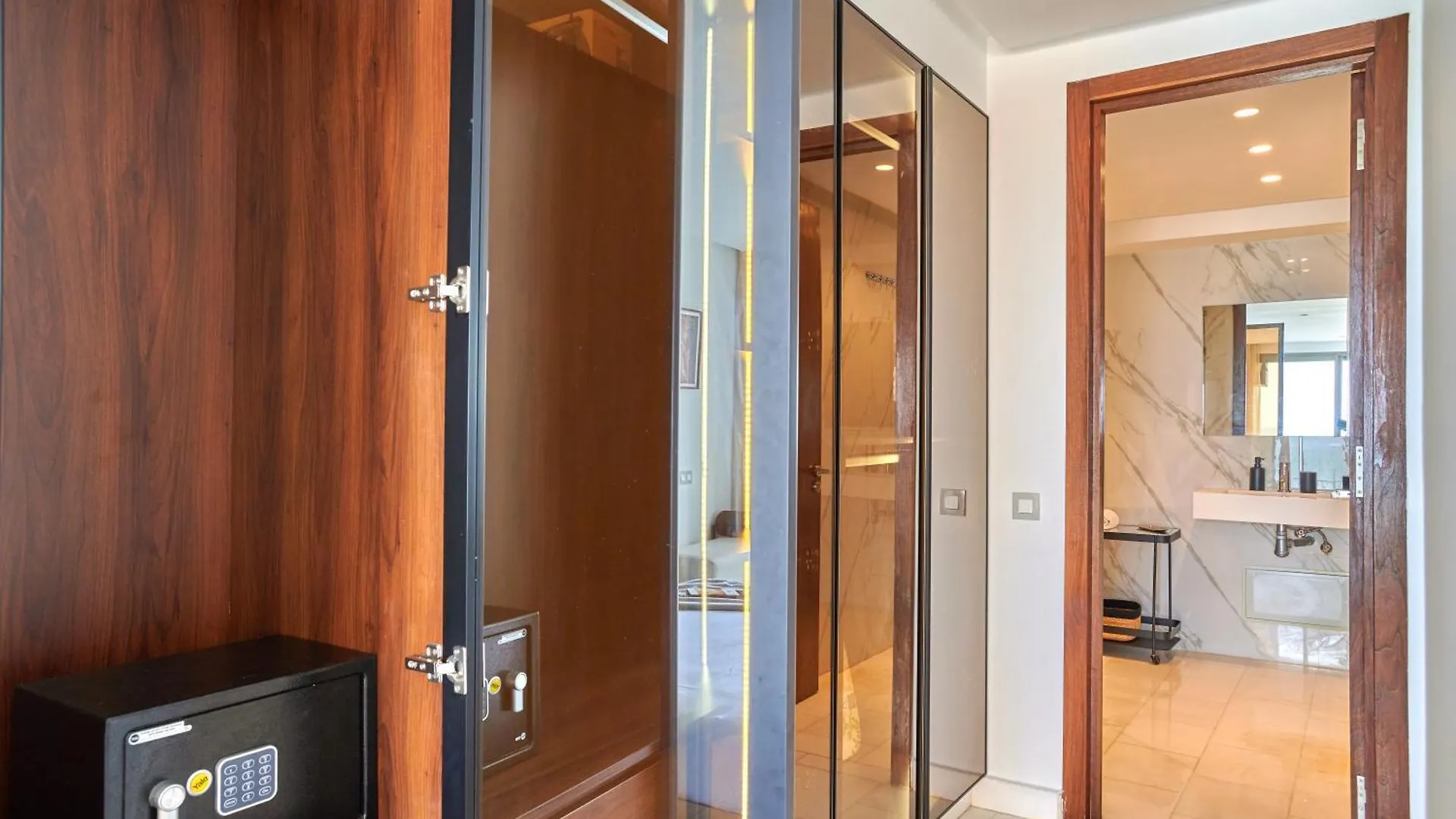 Apartment Sea View B14 - Mosquee Hassan II - By Thecasaedition Casablanca